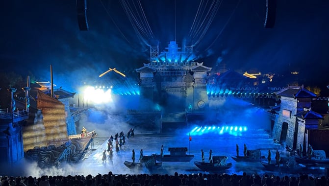 Christie DWU19-HS laser projectors deliver stunning visuals on the left citadel wall and the sails of a massive onstage warship (Images courtesy of Jianye Display)